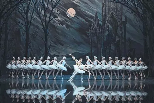 聖彼得堡芭蕾舞團 - 天鵝湖