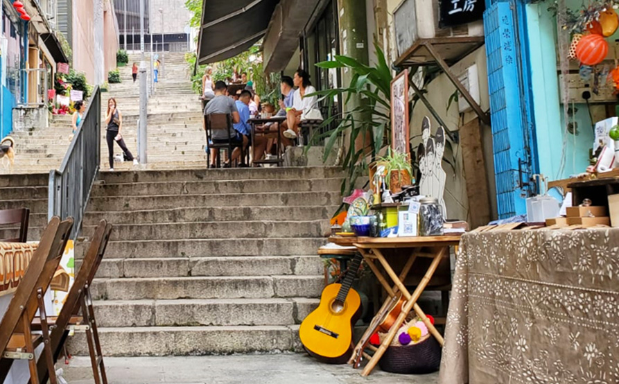 香港歷史文化之旅 + 品嚐星級添好運燉湯點心餐